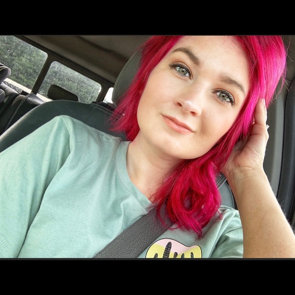 Meet your Posher, Brooke - Picture 1 of 1